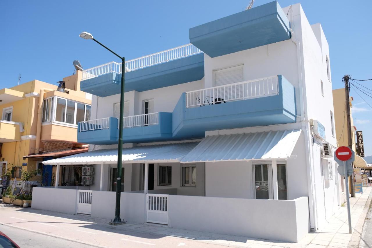 Bright & Comfy Apartments Near The Beach コス・タウン エクステリア 写真
