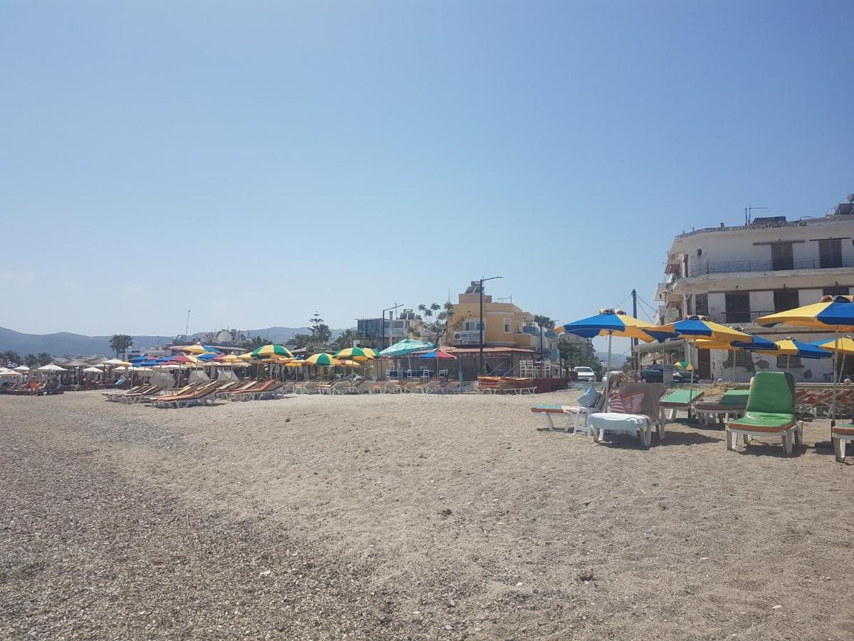 Bright & Comfy Apartments Near The Beach コス・タウン エクステリア 写真