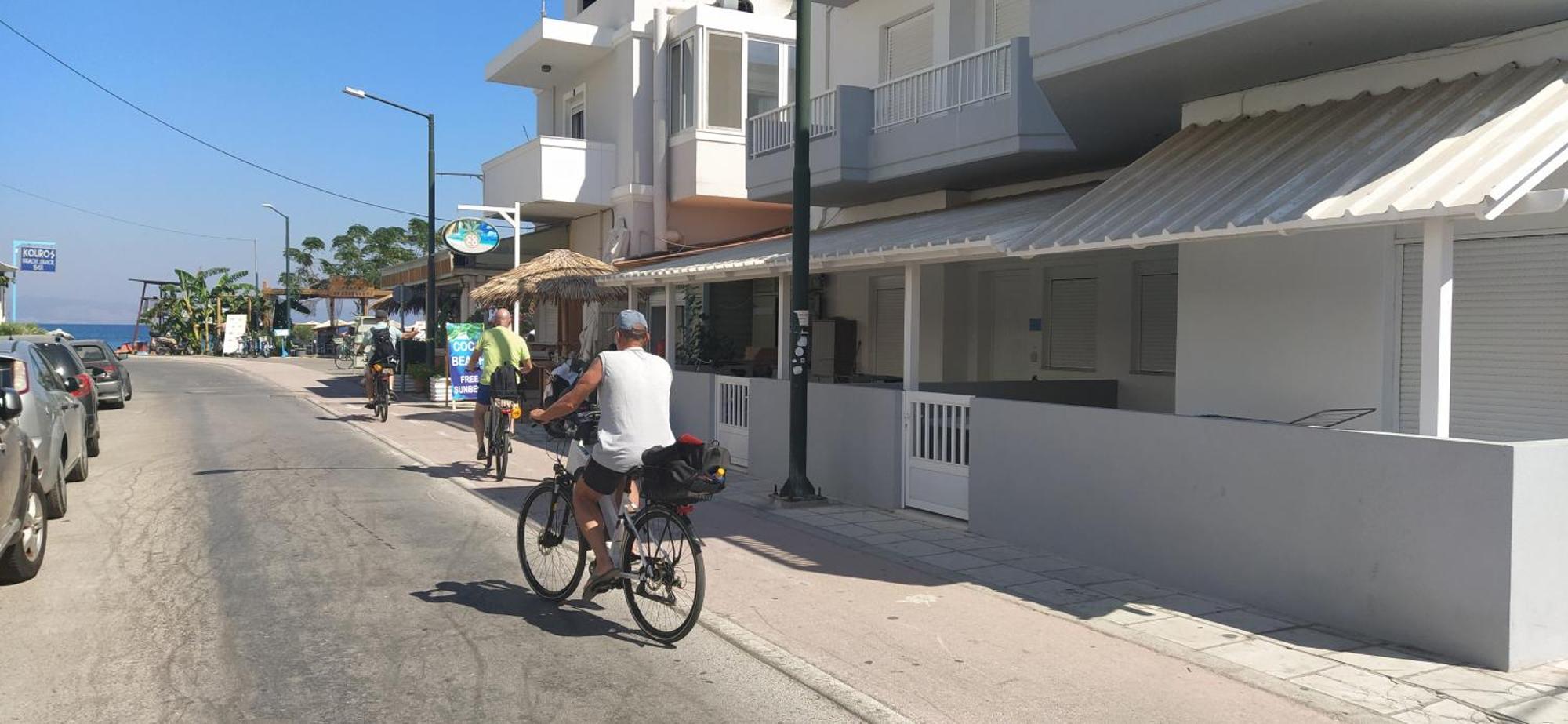 Bright & Comfy Apartments Near The Beach コス・タウン エクステリア 写真